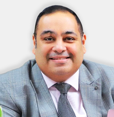 Portrait of Dr. Gaurav Thukral